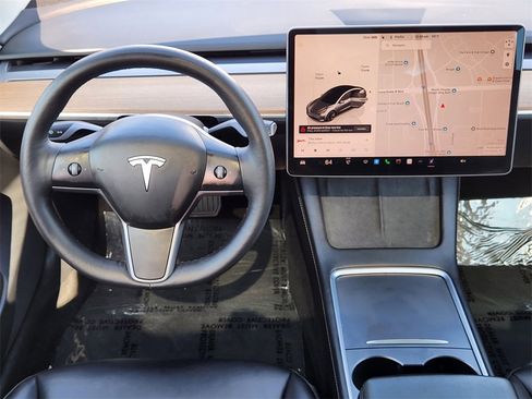 Used 2023 Tesla Model 3 Standard Range image 24