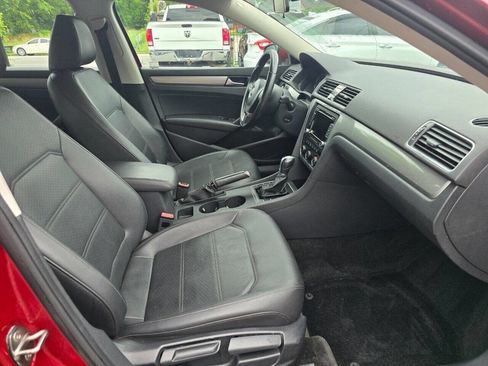 Used 2015 Volkswagen Passat 1.8T Limited Edition image 19