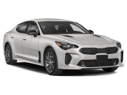 Used 2022 Kia Stinger GT-Line w/ Sun & Sound Package RWD image 9