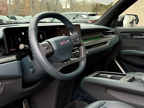 Used 2024 Kia EV9 GT-Line image 15