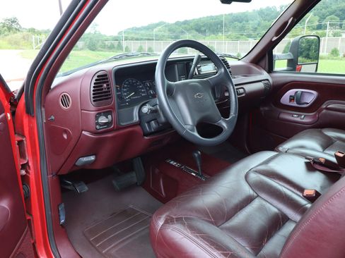 Used 1996 Chevrolet Silverado 3500 4x4 Extended Cab image 8