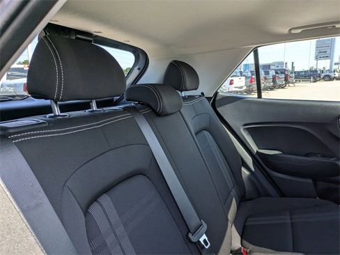 Used 2024 Hyundai Venue SEL image 31