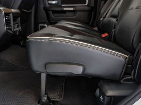 Used 2019 RAM 2500 Laramie AWD/4WD image 32