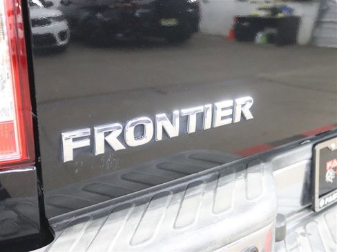 Used 2017 Nissan Frontier SV w/ SV Value Truck Package image 6