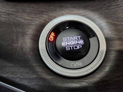 New 2025 Jeep Grand Cherokee Limited w/ Trailer Tow Package image 14