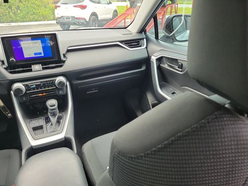 Used 2024 Toyota RAV4 LE FWD image 17