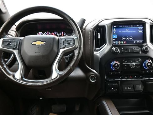 Used 2022 Chevrolet Silverado 3500 LTZ w/ LTZ Convenience Package AWD/4WD image 16