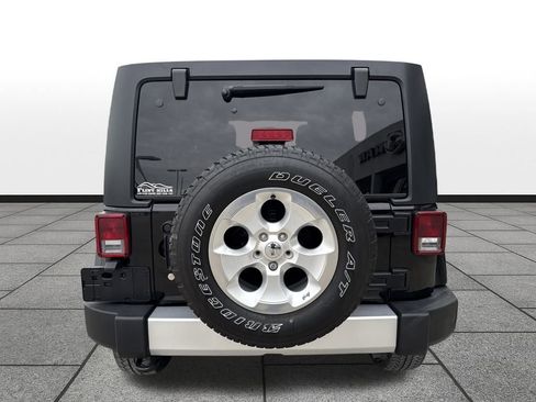 Used 2015 Jeep Wrangler Unlimited Sahara w/ Connectivity Group image 4