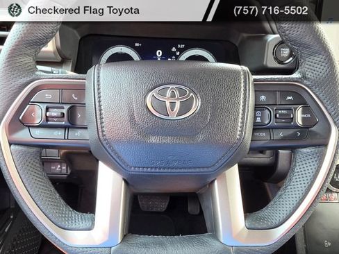 Used 2025 Toyota Tacoma Limited AWD/4WD image 20