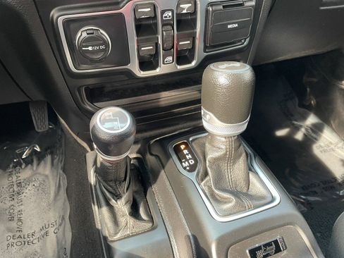 Used 2021 Jeep Wrangler Unlimited Sport image 18