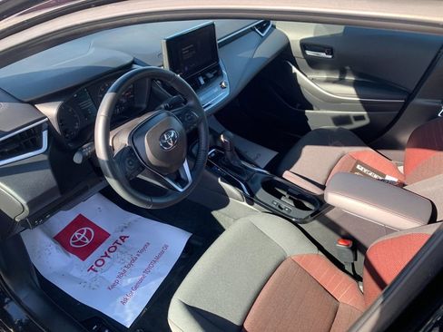 Used 2025 Toyota Corolla SE image 11