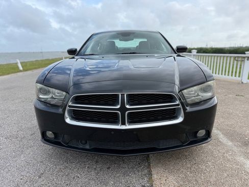 Used 2011 Dodge Charger R/T image 2
