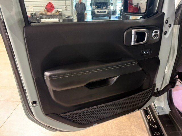 Used 2023 Jeep Wrangler Unlimited Sahara w/ Dual Top Group AWD/4WD image 44