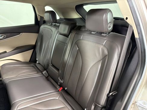 Used 2020 Lincoln Nautilus Reserve image 20