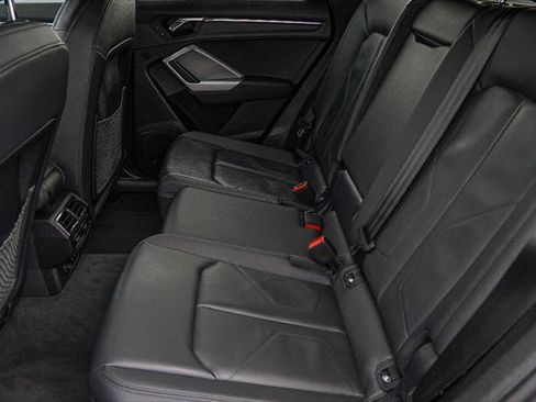 Certified 2025 Audi Q3 2.0T Premium Plus w/ Premium Plus Package AWD/4WD image 29