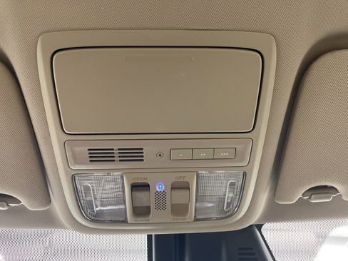 Used 2016 Honda Accord Touring image 19