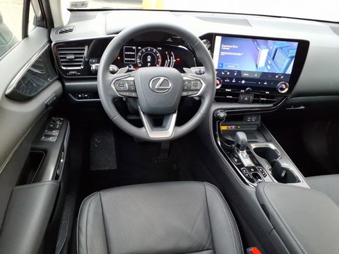 Used 2023 Lexus NX 350 AWD image 8