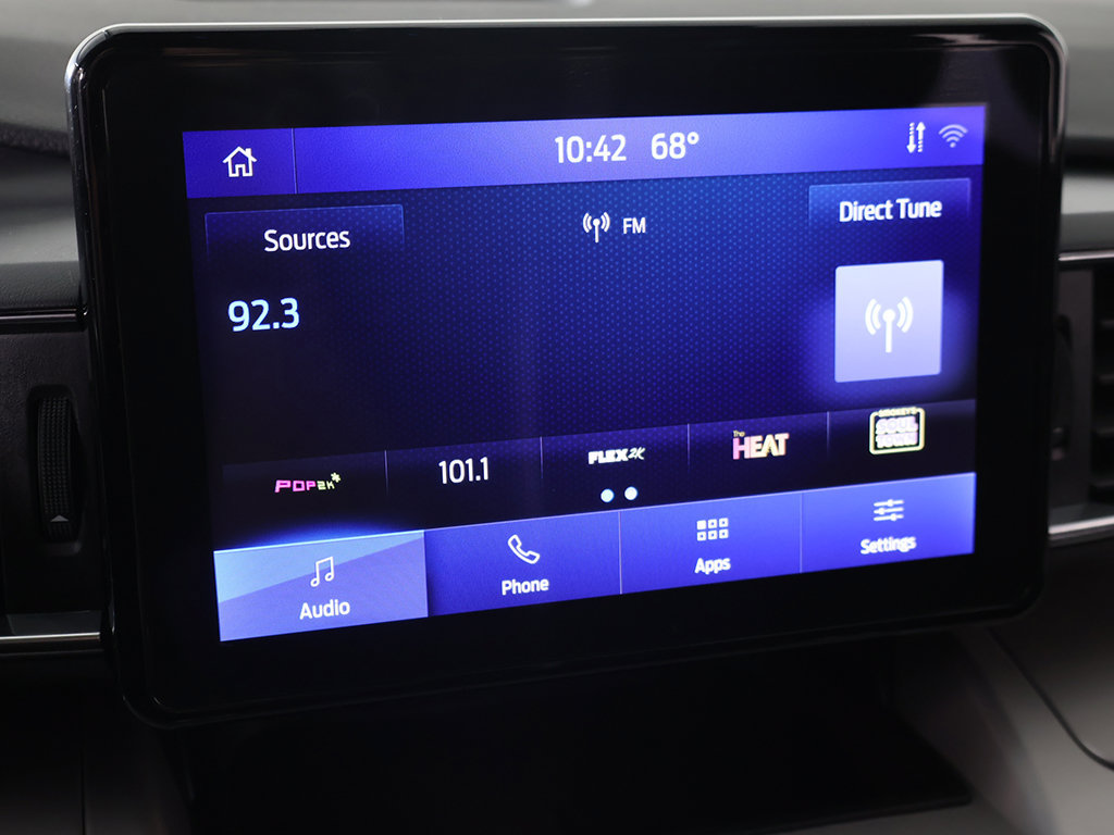 Used 2024 Ford Explorer XLT w/ Equipment Group 202A AWD/4WD image 49