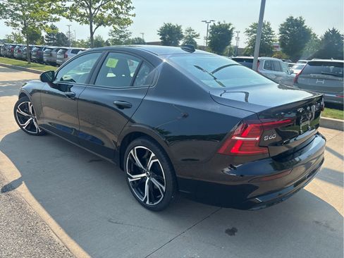 Used 2024 Volvo S60 B5 Plus w/ Climate Package AWD/4WD image 5
