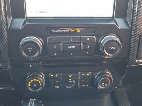 Used 2018 Ford F150 XLT w/ Equipment Group 302A Luxury image 17