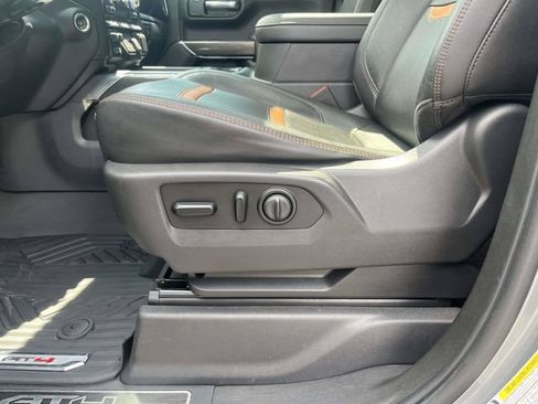 Used 2020 GMC Sierra 1500 AT4 w/ AT4 Premium Package AWD/4WD image 23
