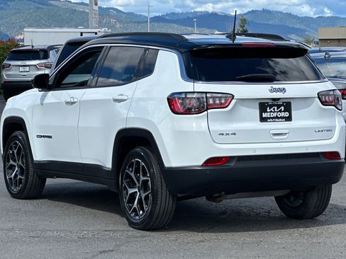 Used 2025 Jeep Compass Limited AWD/4WD image 7