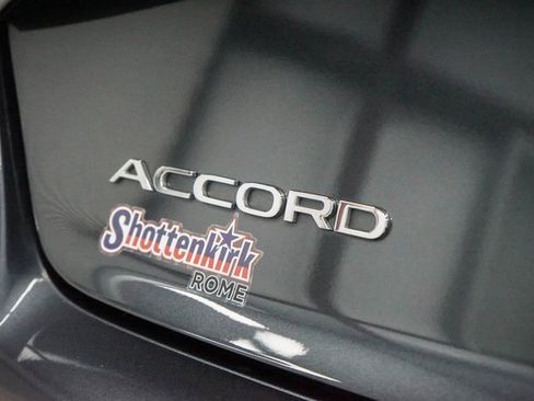 Certified 2025 Honda Accord SE image 8