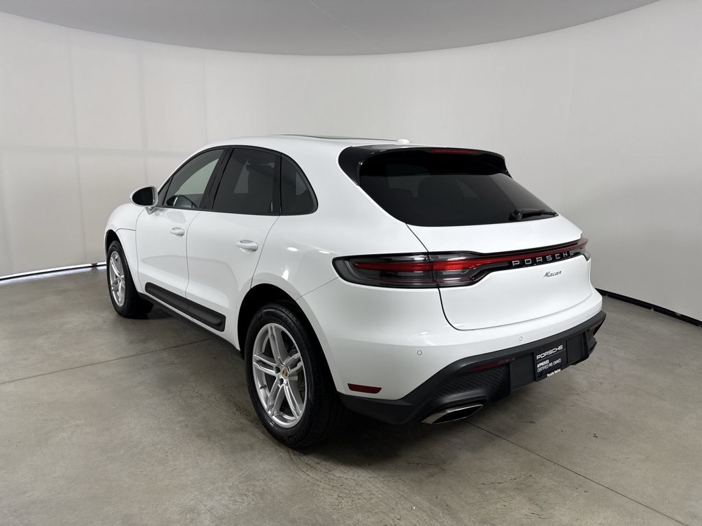 Certified 2026 Porsche Macan AWD/4WD image 3