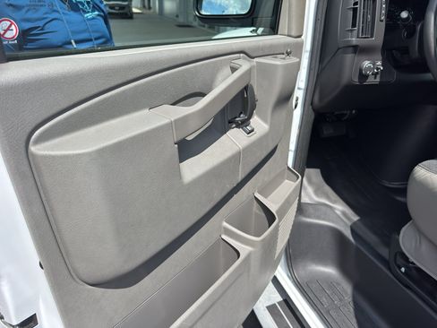 Used 2025 Chevrolet Express 2500 w/ Driver Convenience Package RWD image 13