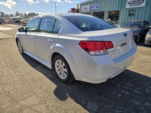Used 2011 Subaru Legacy 2.5i Premium w/ All-Weather Pkg image 13