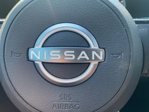 Used 2023 Nissan Rogue SV image 19