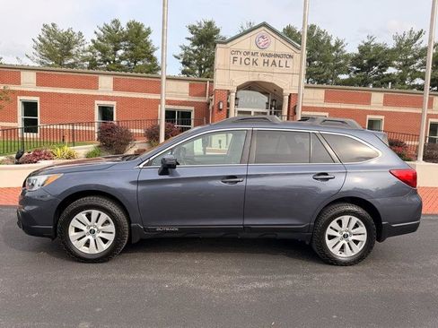 Used 2016 Subaru Outback 2.5i Premium AWD/4WD image 9