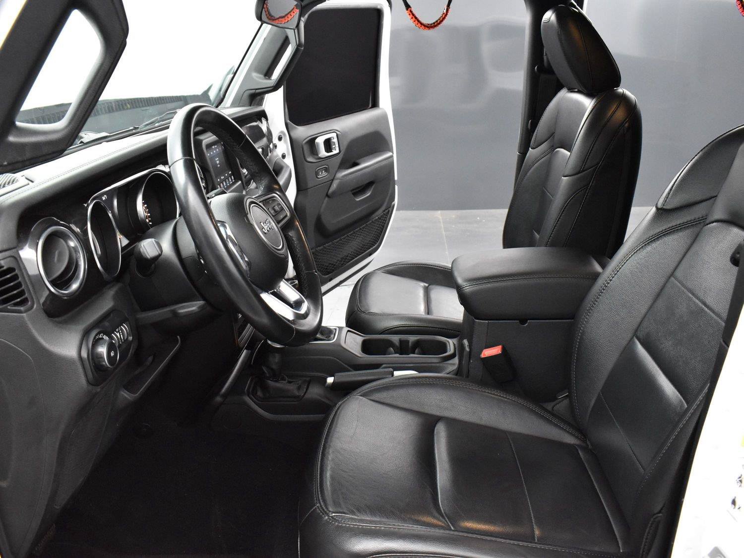 Used 2020 Jeep Wrangler Unlimited Sahara AWD/4WD image 12