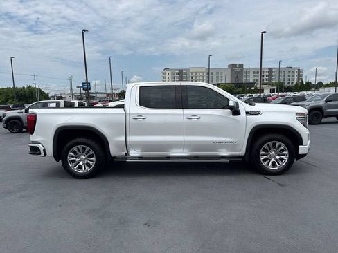 Used 2024 GMC Sierra 1500 Denali w/ Technology Package AWD/4WD image 2