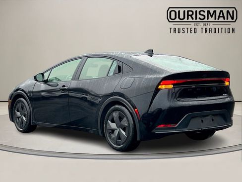 Used 2024 Toyota Prius LE image 4