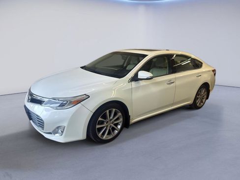 Used 2015 Toyota Avalon XLE Touring image 3