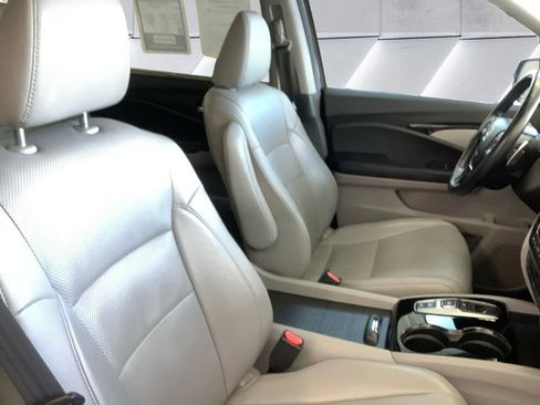 Used 2016 Honda Pilot Elite image 14