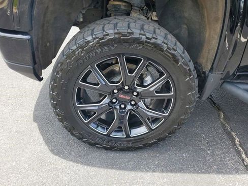 Certified 2024 GMC Sierra 1500 AT4 w/ Technology Package AWD/4WD image 30