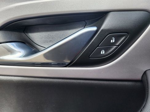 Used 2025 Chevrolet Blazer LT w/ Convenience Package image 23