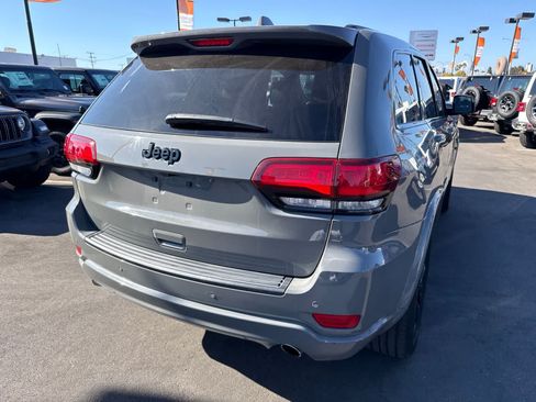 Used 2020 Jeep Grand Cherokee Altitude RWD image 15