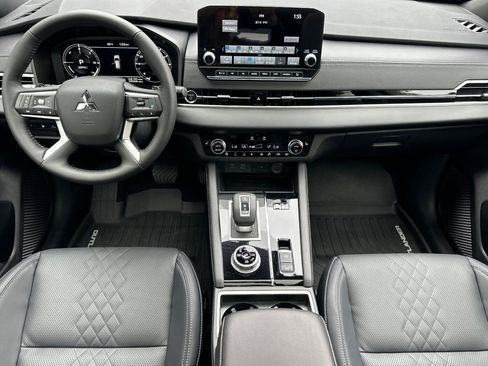 New 2025 Mitsubishi Outlander SEL image 12