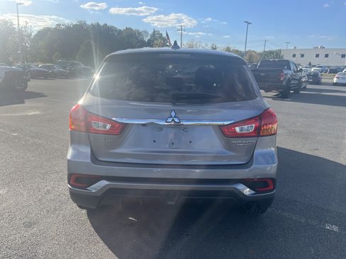Used 2018 Mitsubishi Outlander Sport ES image 6