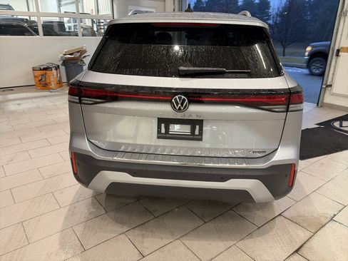 New 2026 Volkswagen Tiguan SE image 5