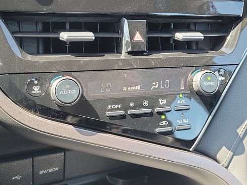 Certified 2023 Toyota Camry XLE FWD image 17