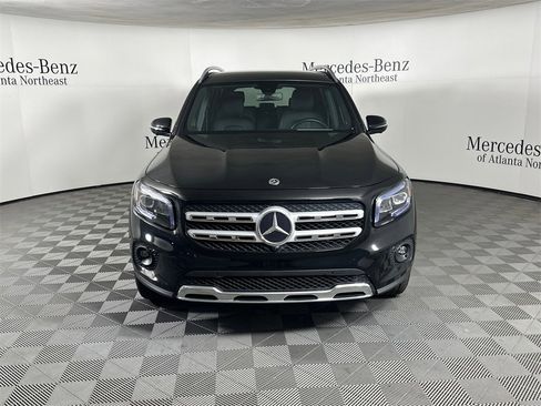 Certified 2022 Mercedes-Benz GLB 250 w/ Premium Package Lite image 2