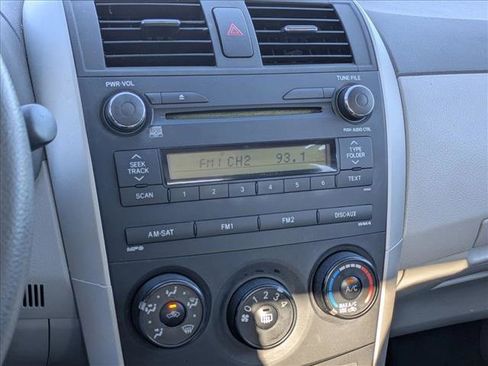 Used 2010 Toyota Corolla LE image 13