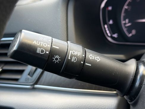 Used 2019 Honda Accord EX image 28