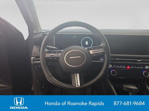 Used 2025 Hyundai Tucson SEL FWD image 13
