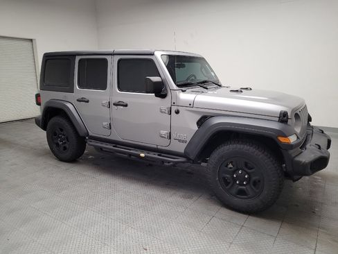 Used 2019 Jeep Wrangler Unlimited Sport image 11
