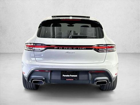 Used 2026 Porsche Macan AWD/4WD image 10